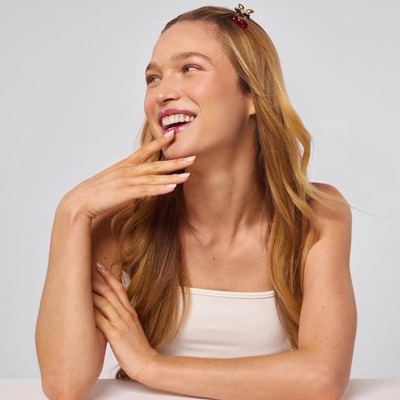 Kitsch Mini Rhinestone Claw Clips 2pc Set- Cherry - Picture 3 of 5